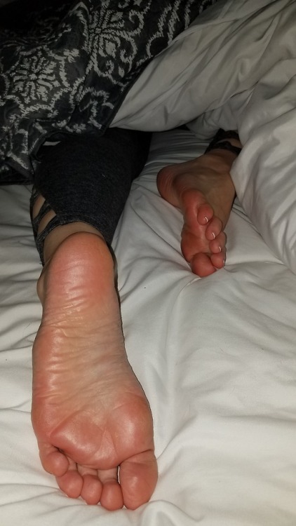 myprettywifesfeet: My pretty wifes sexy sleeping soles.please comment