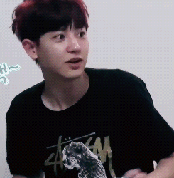 purpleuhan:  chanyeol just woke up 