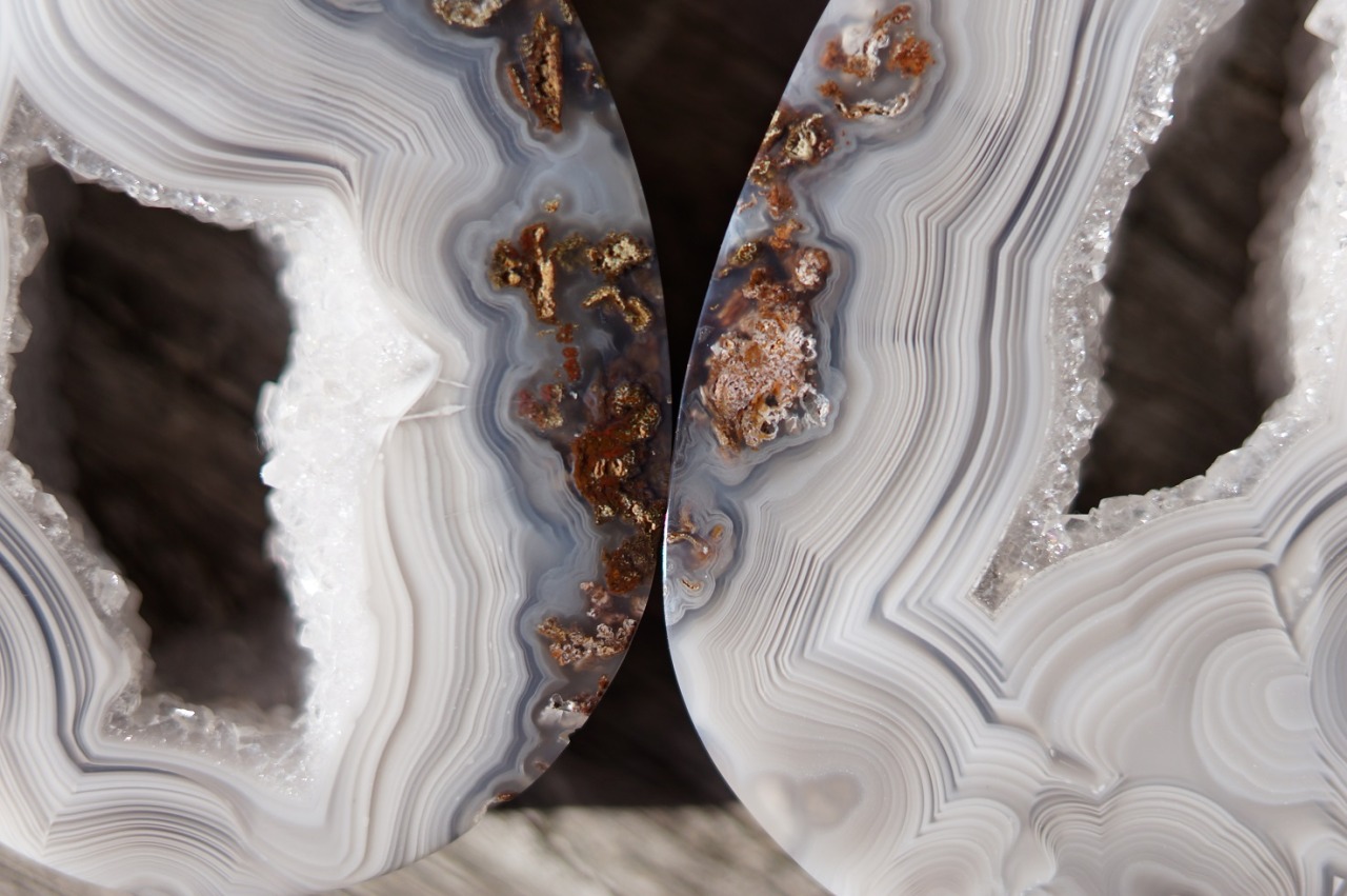 imperialorganics:  2-3/4” El Blanco Agate Teardrop Plugs available HERE This is