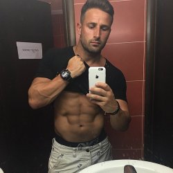 hotstudsdaily:Chris Spearman (x) 