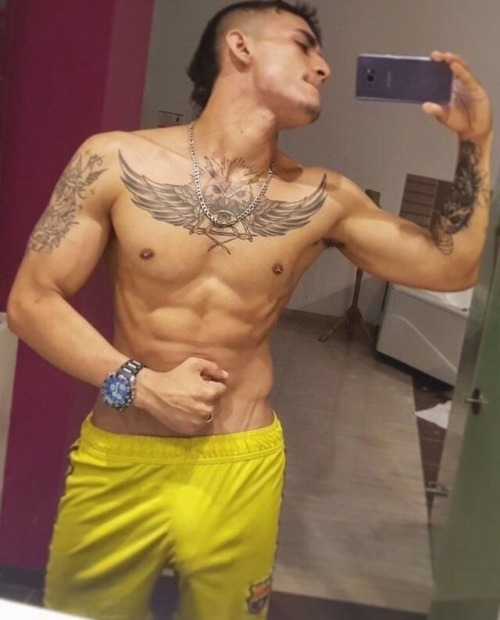 bari-25:  Che bonazzo che sei 🤤🤤🤤🤤🤤
