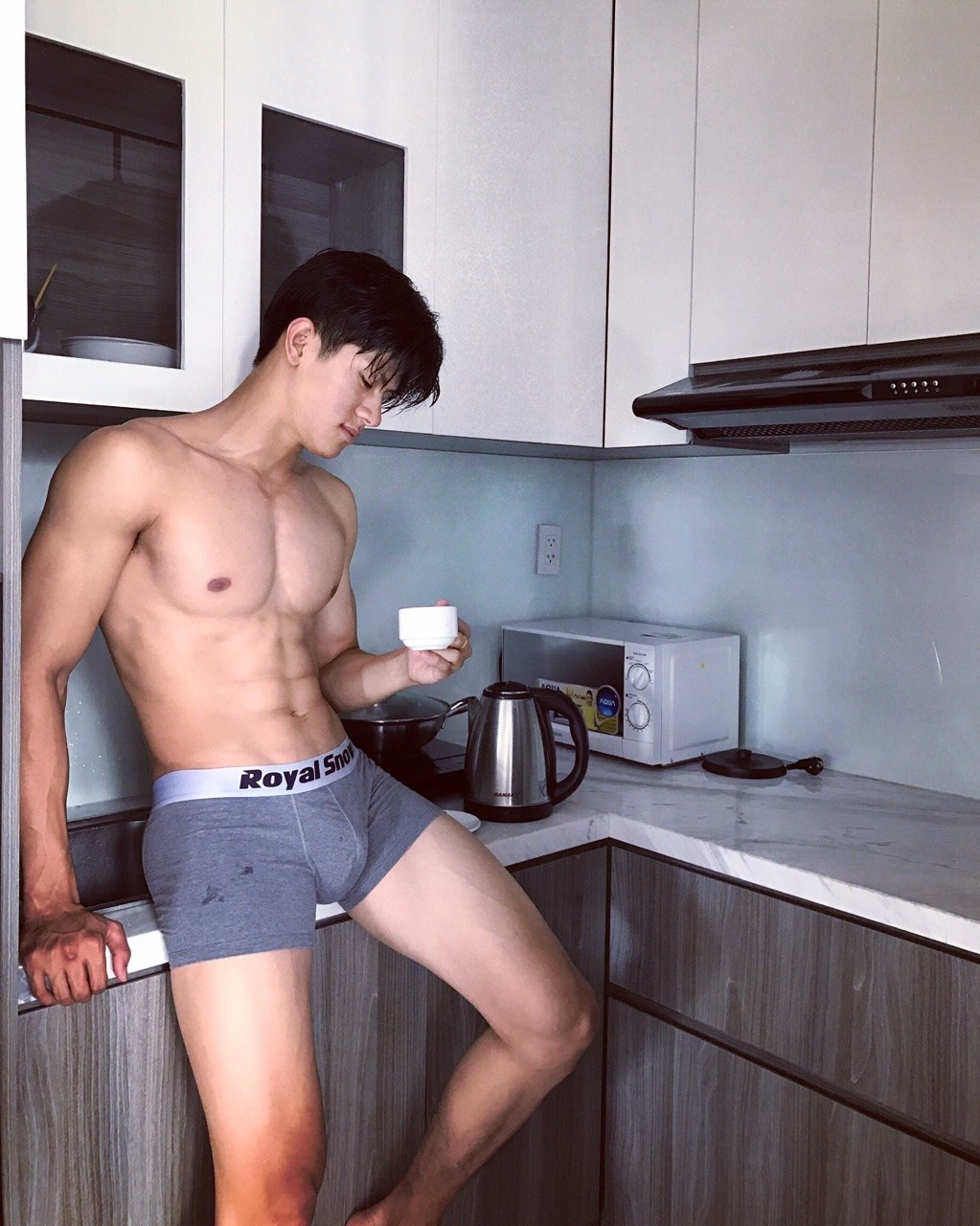 hotasianexposed:  hlthemusclelover:  tuananh94:   hoangnamlau:   Suy cho cùng tập