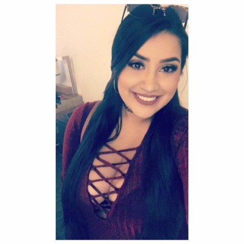 sastrong: gorgeous girl from mcallen @thickandyoung