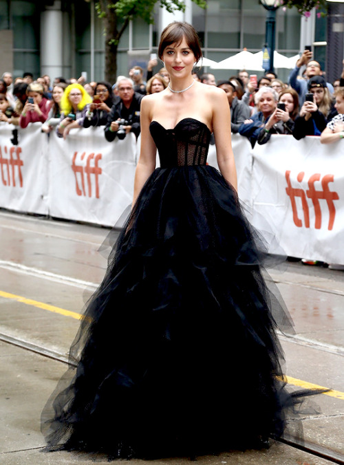  Dakota attends “The Friend” premiere during the TIFF at Princess of Wales Theatre on Se