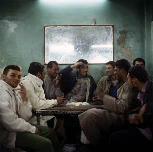 egyptian-x: Egypt, Cairo, 2004 - Dominos players from said (Southern Egypt), in Bolac.   Denis Daill