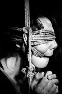 roll-a-doll:  “Portrait of a rope addict” Model : Niyouli 