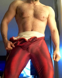 captnspandex:  Suiting up for Superhero Sunday