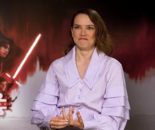 daisyridleyofficial:The Many Faces of Daisy Jazz Isobel Ridley