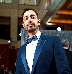 roguerizwan: Riz Ahmed attends the 89th Annual Academy Awards wearing custom Ermenegildo Zegna. 