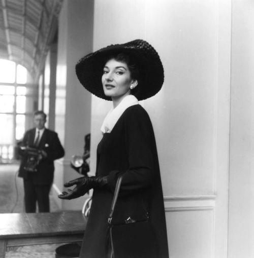 wehadfacesthen:Maria Callas in London, 1958