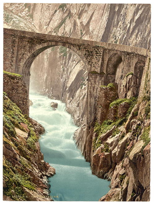 Teufelsbrücke, or Devil’s Bridge, in the Schöllen Gorge (Switzerland, c. 1890 - c. 1900).