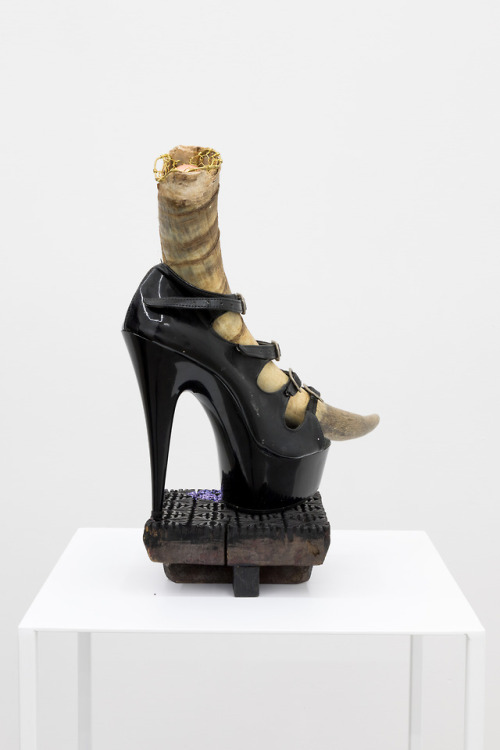 mu-th-ur:CC Genesis BREYER P-ORRIDGE