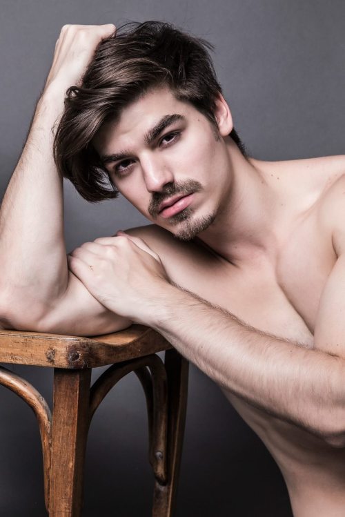 handsomemales:  roberto stein by alex santana
