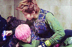 :  1-6/∞ gifs of jonglo 