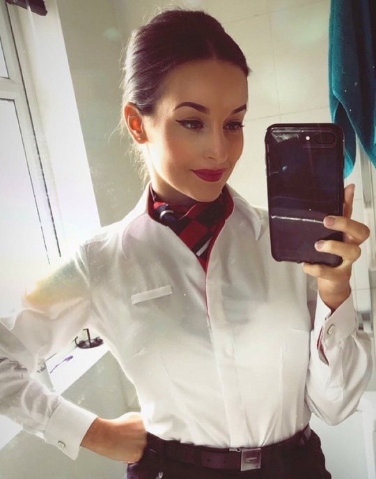 winged-perfection:  Taylor Marie - hot sexy hosty from British Airways 