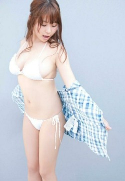 goamamilove:  This is “Mai Nishida 西田麻衣 Bikini Models  