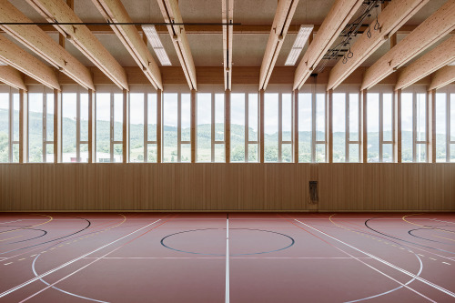 subtilitas:Menzi Bürgler Architekten - Sports hall, Matzendorf 2016. Photos © Beat Bühler. Afficher 