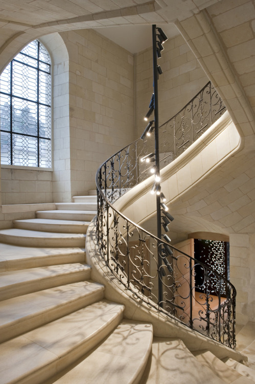 {Taking shelter in the Loire Valley stands one of the largest monastic sites remaining from the Midd