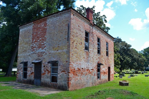 Colfax, Louisiana, is obviously a town that has always believed in locking miscreants up.  The top p