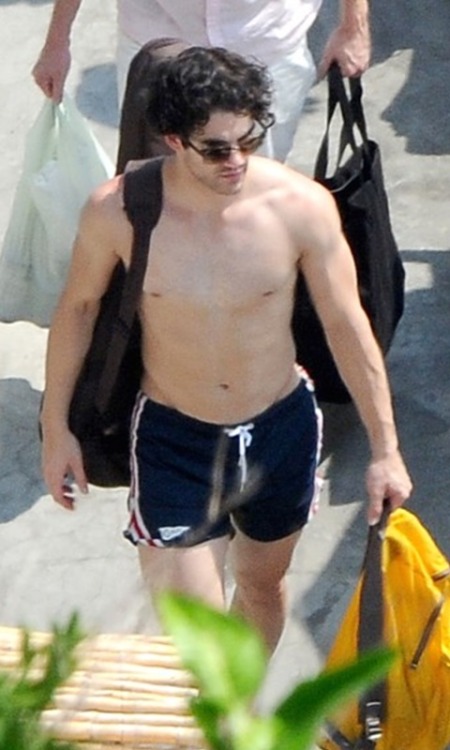 Porn photo male-and-others-drugs:   Darren Criss shirtless