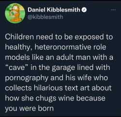 liberalsarecool:Heteronormative cancer.