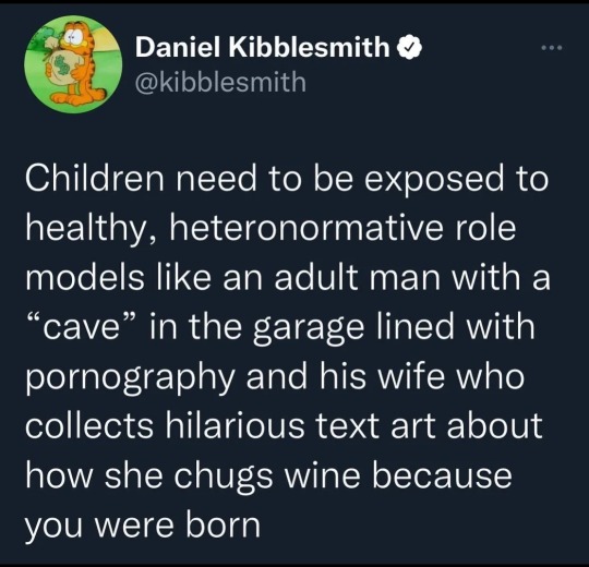 liberalsarecool:Heteronormative cancer.