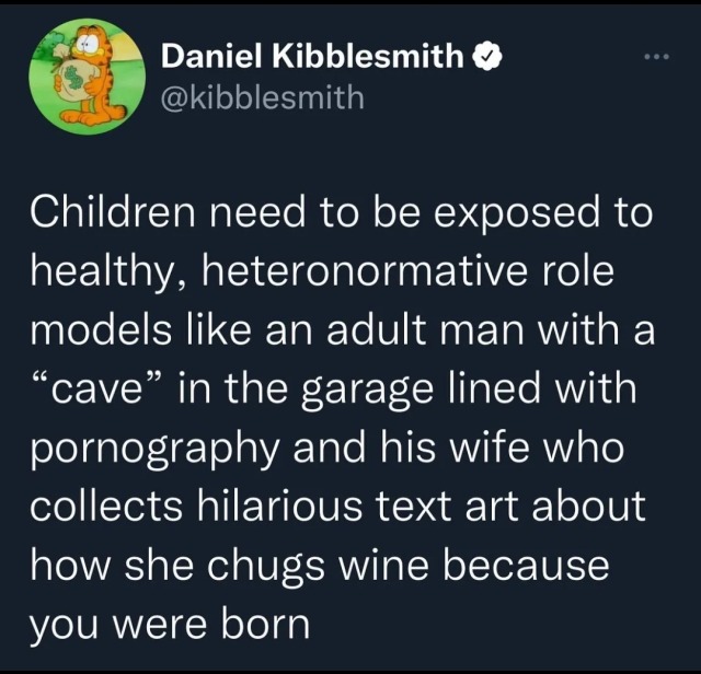 liberalsarecool:Heteronormative cancer.
