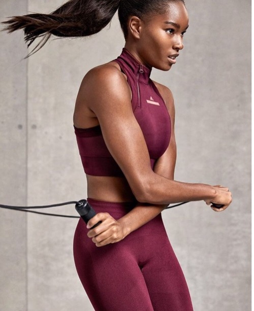 slenderblackwomen:@damarislewis