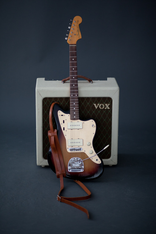 thingsofinterest:  My Jazzmaster with a KMM & CO. guitar strap.  