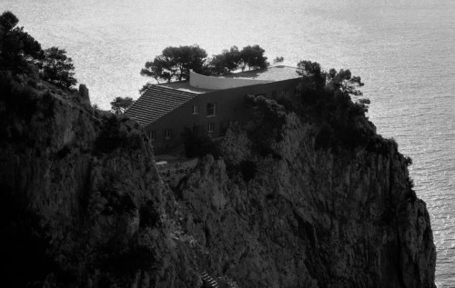 raffaella342utopie:
“Casa di Curzio Malaparte a Capri
Fotografo François Halard
”