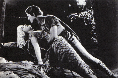 The virtuous Ben Hur maddened by the lure of the siren. Carmel Myers and Ramon Novarro.