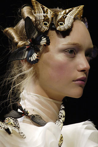 fearmystyle:  Gemma Ward at Alexander McQueen FW06