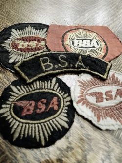 addictclothes:  VINTAGE CLOTH PATCHES 