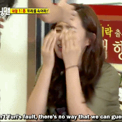 mongji-fan:   JiHyo and her younger sisters~  When they are hurt she hugs &amp;