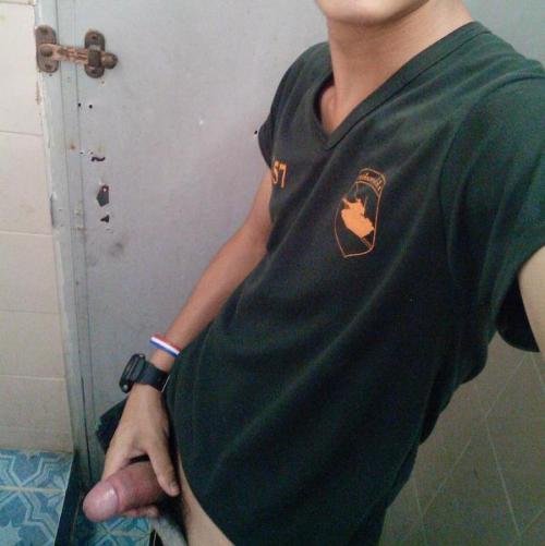 dopleonuncen: รด ชอบโชว์