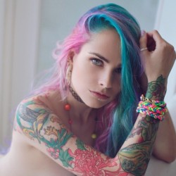 altmodelgirlcrush:  Paloma Suicide