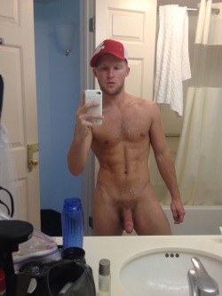 nightshowlightshow:  Follow for more boys, and don’t forget to submit!