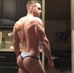 Hot Hunks &Amp; Big Bubble Butts 2.0