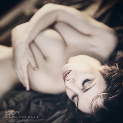 omgchoppedgoateedinosaurfan:  As far as I remember… by MassimilianoUccelletti