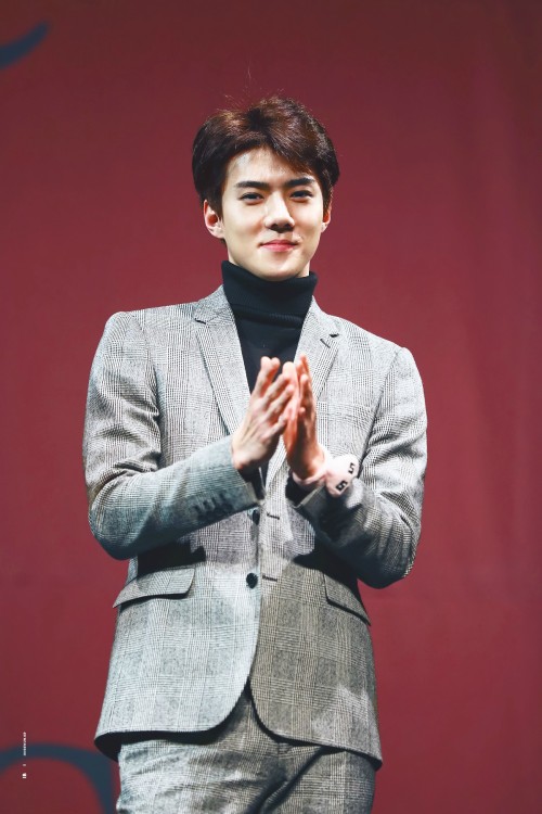 sehunix: 161230 | Credit: Iridescent Boy [01, 02]