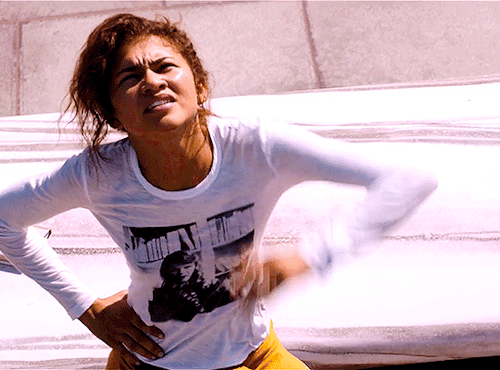 zendayacolemann:What are you hiding Peter? I’m just kidding. I don’t care. Bye.Zendaya Coleman as Mi