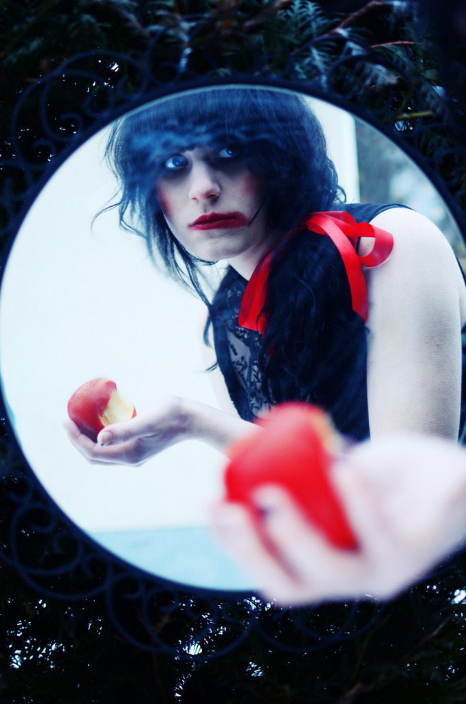 dominantlife:  tellthesamelie:  tellthesamelie:  fairytalemood:  Fairy Tales Gone