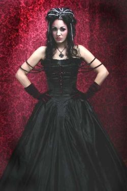 victorian-goth:  Victorian goth  http://victorian-goth.tumblr.com/