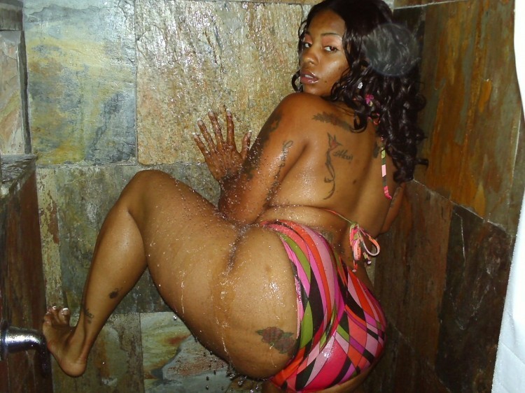 blackbootybonanza:  FOLLOW  http://blackbootybonanza.tumblr.com  http://mistagulley.tumblr.com