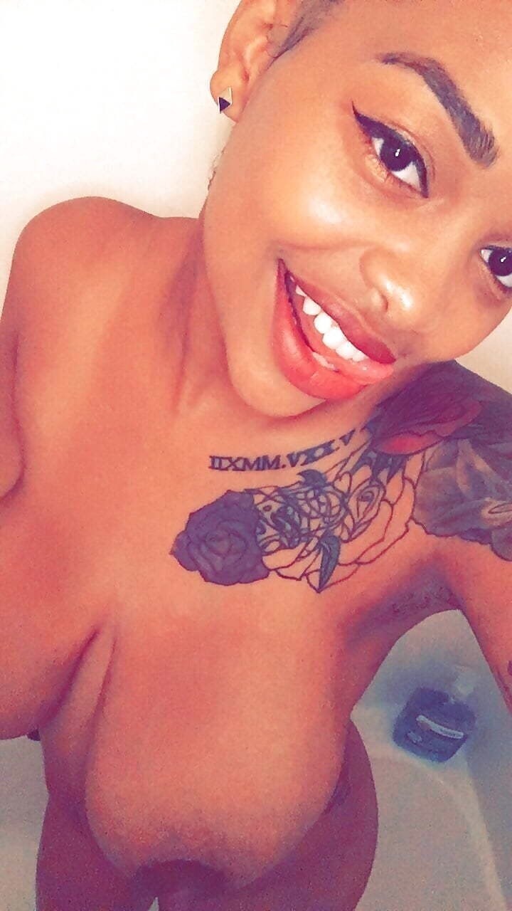 jannadaddy:I LOVE BIG #TITTYS #ThoseAreSomeBigPrettyTittys … Some Lil FREAK #PinkNipples
