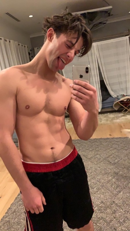 bootybulgeheaven:  Cameron Dallas adult photos