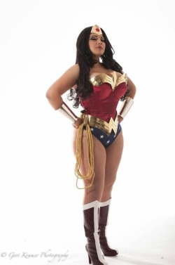 kingsofcurves:  thenewbojay:  bbw-on-bbw:  Now THAT’S Wonder Woman!  Yes!!