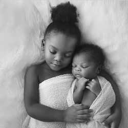 nigerianwedding:  Peace ❤️❤️❤️! #Newborn #Siblings