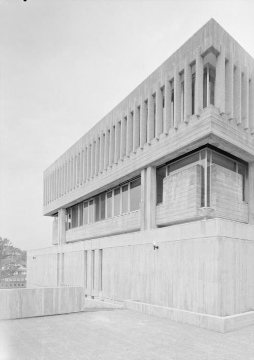 sosbrutalism: Partly demolished and partly saved, this little known district court in the Norwegian 