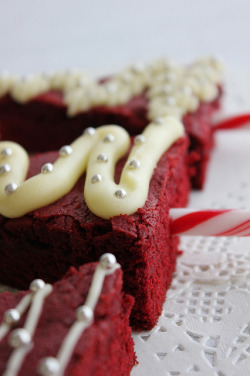 fullcravings:  Red Velvet Christmas Tree